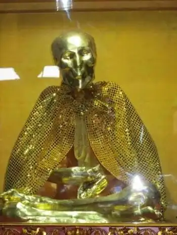 明净法师(1928-1992)64岁圆寂,供奉于旃檀林古大雄宝殿.