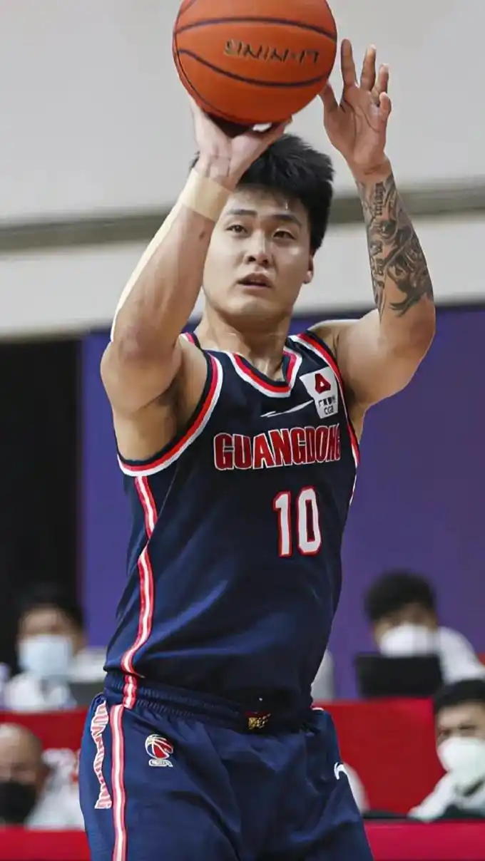 没有比赛看的日子也太难熬了 #六边形战士 #篮球偶像 #赵睿 - 抖音