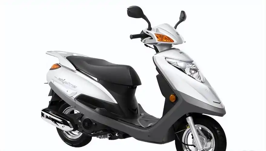 铃木瑞梦详细评测(适合新手骑的三款小踏板车,排量不大,操控是重点)