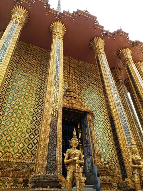 大皇宫内大雄宝殿