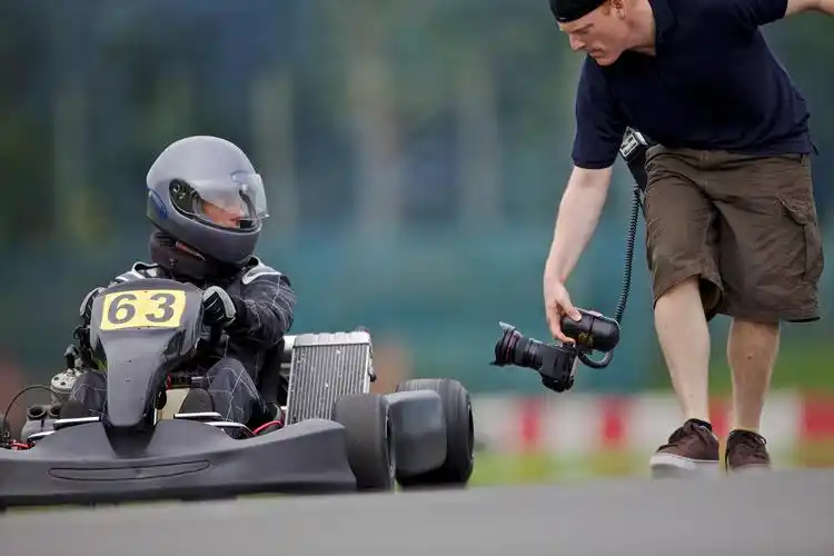 the racetrack – canon eos 5d mark ii | richa