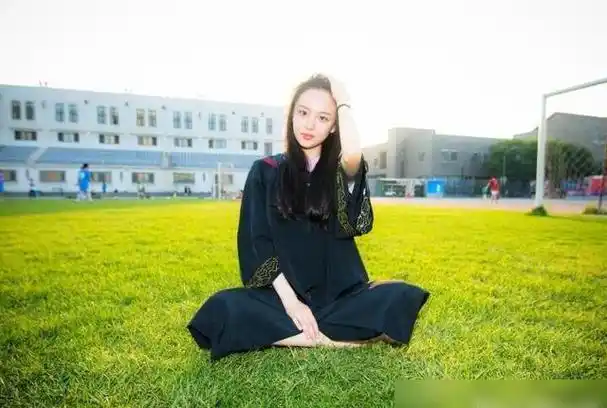 她因身高不够,被清华艺术特长生拒绝,却凭裸分考上了北大|艺考|高考