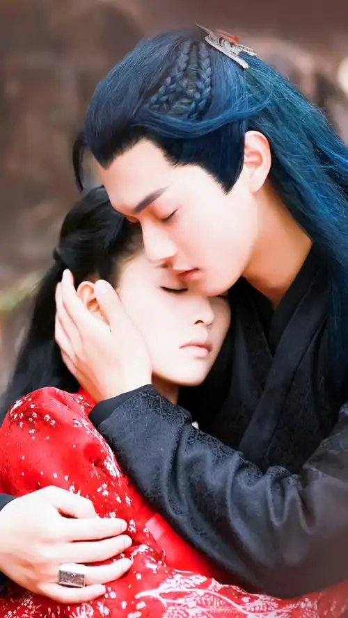 厉尘澜(许凯)·路招摇(白鹿)