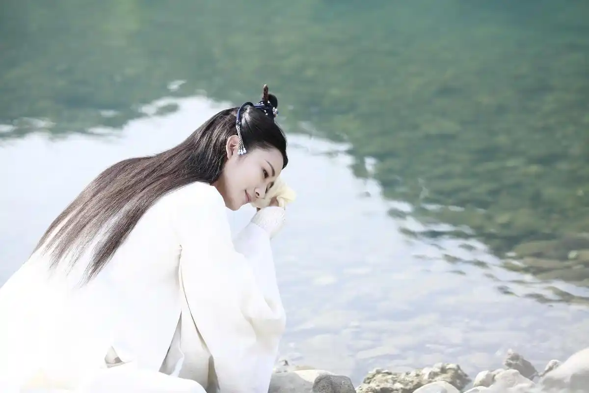 高清无水印一波 明晚八点继续见 电视剧《新笑傲江湖》