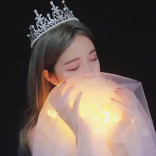珍珠王冠女王头像