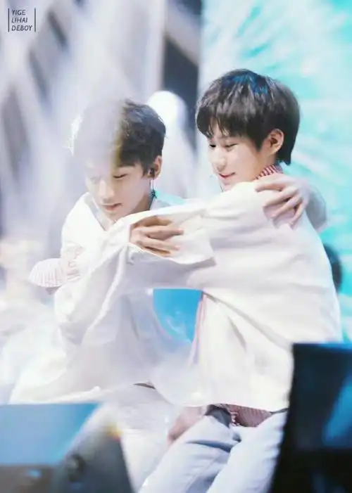 张真源##陈泗旭##泗源# 两个小朋友一定要一起走下去 7月前