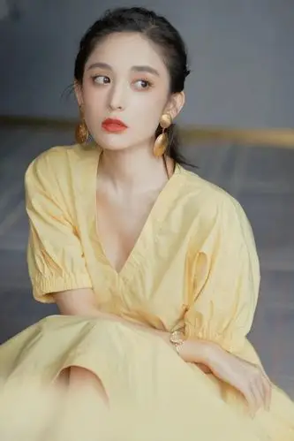 古力娜扎美图:时尚的简约风,清新又甜美