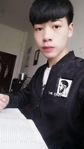 【帅男秀场】李声波 18岁 天蝎座 大学生