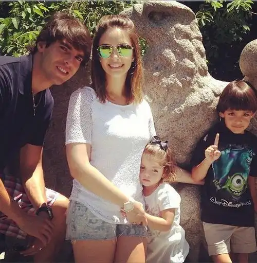 卡卡娇妻卡洛琳在instagram上晒出儿子卢卡以及女儿伊莎贝拉的超萌