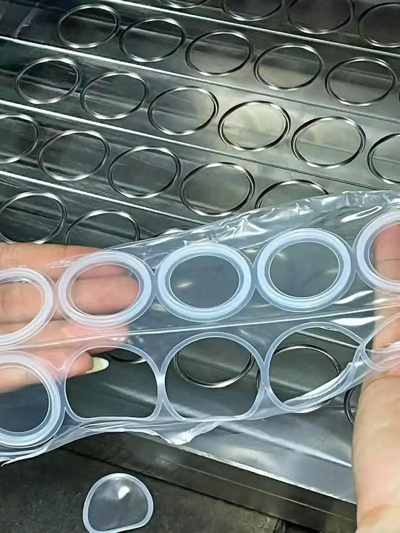 模具制造 #橡胶模具 #硅橡胶模具#深圳硅橡胶厂家 #深圳 - 抖音