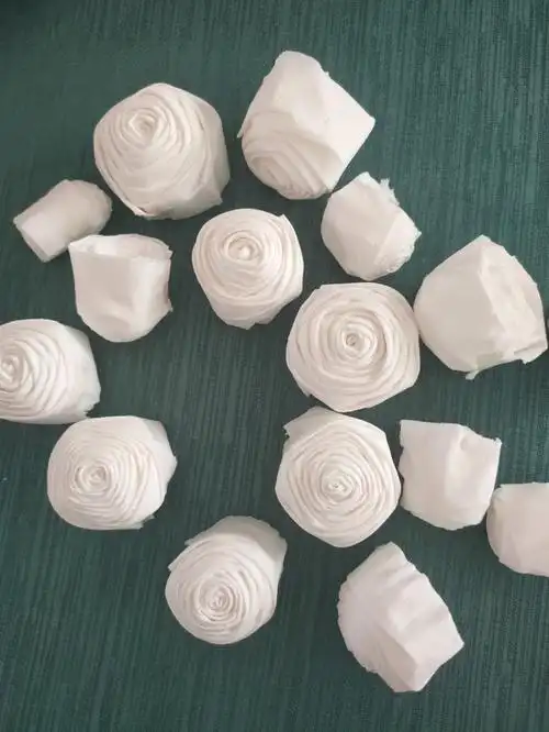 十几块钱就做好一个全网很火的纸巾玫瑰花