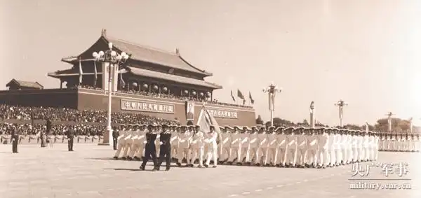 阅兵·档案|1959年国庆阅兵:参阅武器国产化程度提高