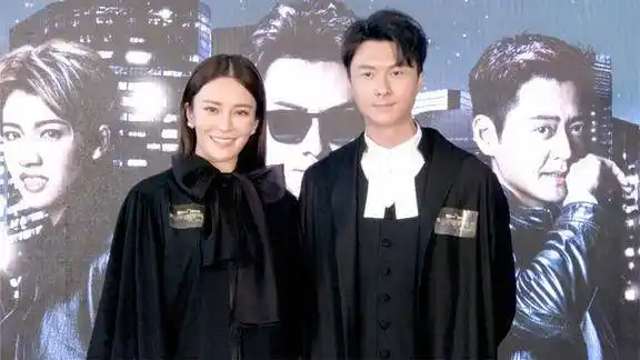 粤语拍踩过界ii吻戏都要借位王浩信张曦雯咋这么见外