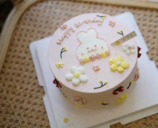 清新小兔子手绘蛋糕