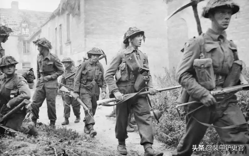 二战英军步兵装备有多重平均60斤机枪手负重近70斤