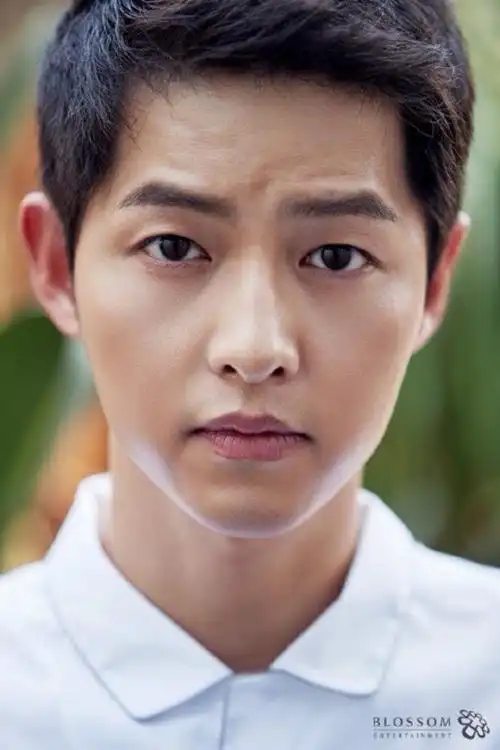 宋仲基 #韩影《军舰岛》#最新画报 #头像 #锁屏 #背景 #壁纸