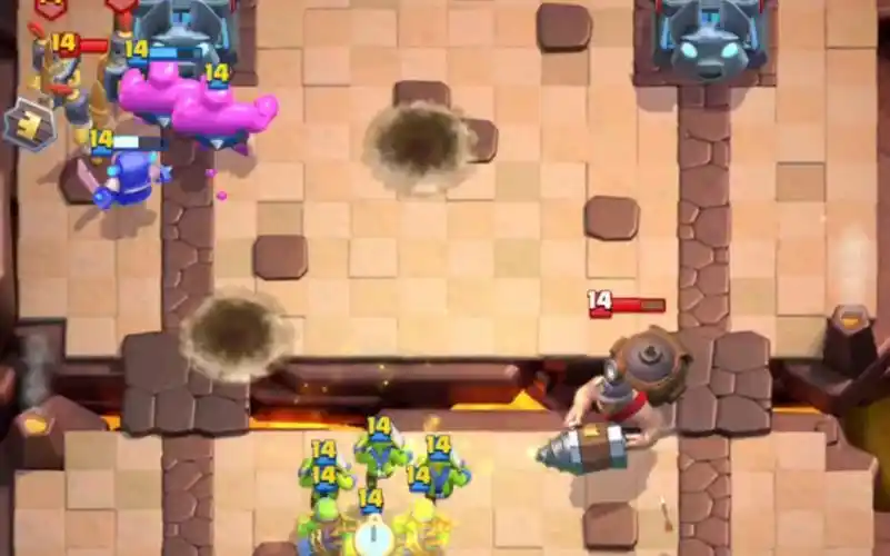 超级骑士戈仑水人vs威猛矿工哥布林钻机