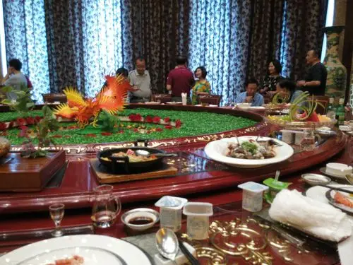 其它 我的旅行日志:随朋友聚会的一次酒宴这是一个五星级酒店,聚餐在