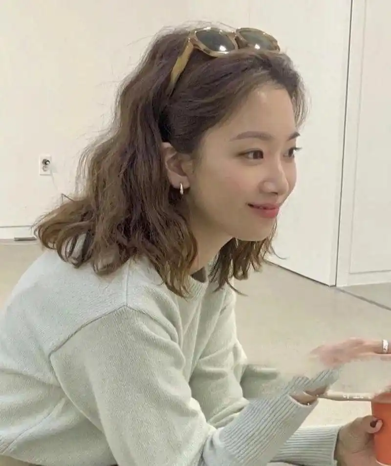 齐肩法式烫发 中山烫发中山染发 中山剪发 短发烫发 中山接发 蛋卷头