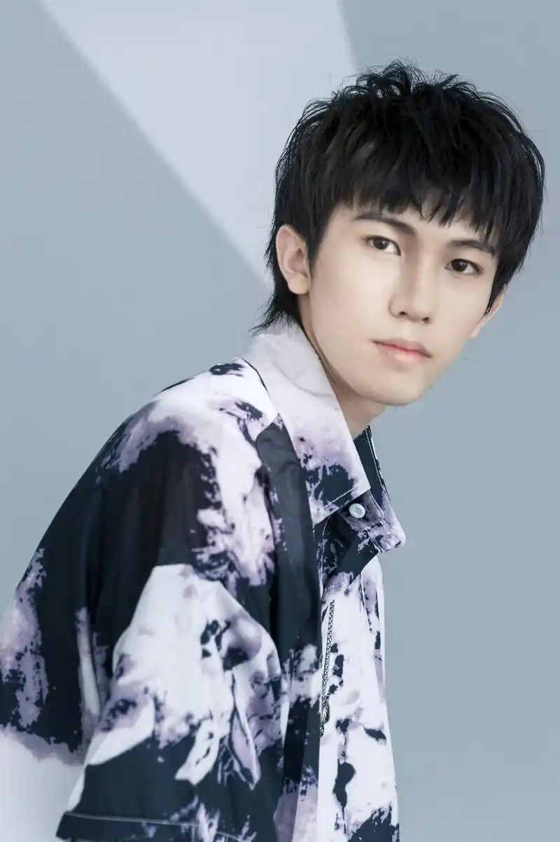 易安音乐社公益微电影主题曲《 i know 》全网上线 暖音注入秋日活力