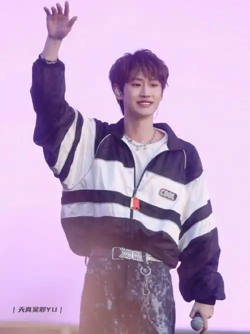 印兔万团粉aka刘彰