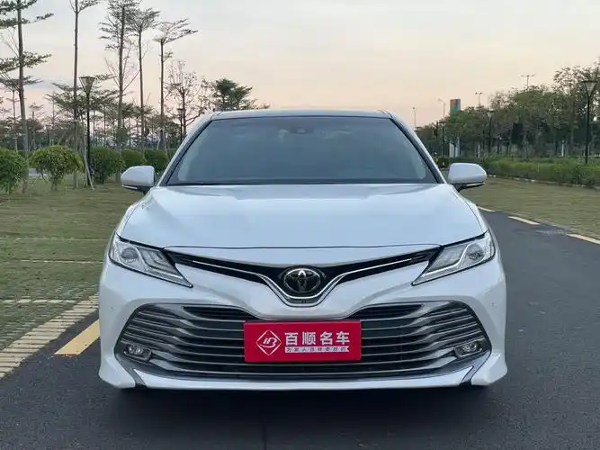 23款丰田凯美瑞预计将于2020年5月上市,全新凯美瑞采用了更加动感的