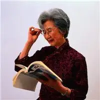 人物头像频道提供更多与老太太,老人,老年人相关的头像图片挑选下载