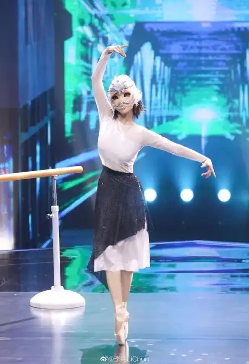 李纯80小时练舞记录视频谢谢这个热爱舞蹈的自己