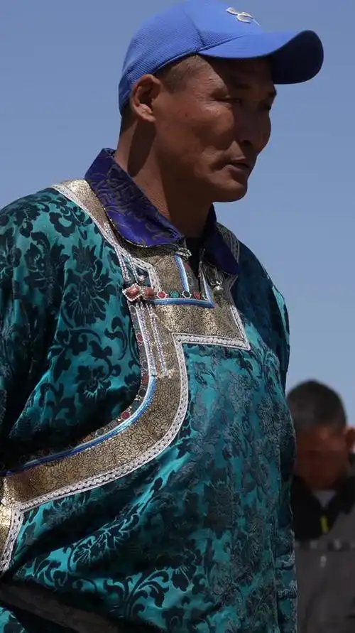 巴雅尔巴特尔 安巴