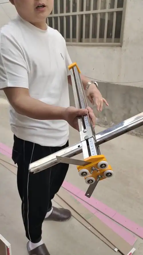 五金工具#无尘裁石膏板神器!