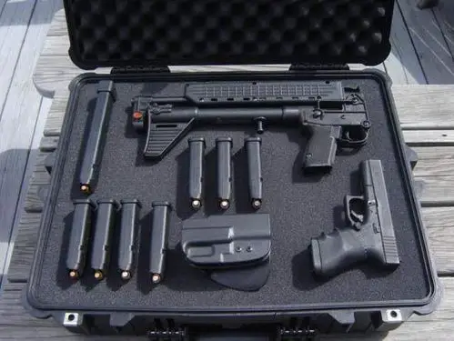 这款手枪半年售出十万只,只有中国仿了出来_格洛克