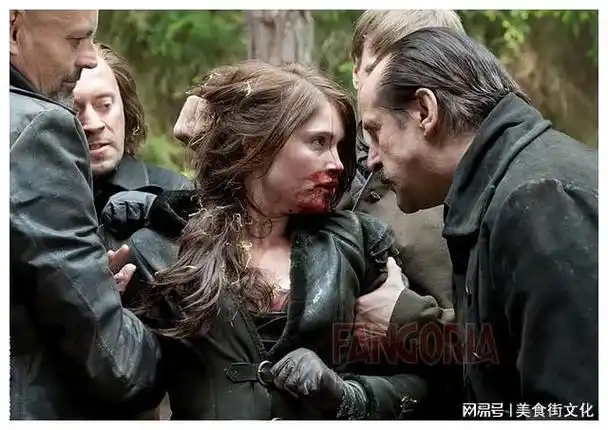 "2号邦女郎"限制级作品分享,只为一睹杰玛·阿特登的盛世美颜|女巫