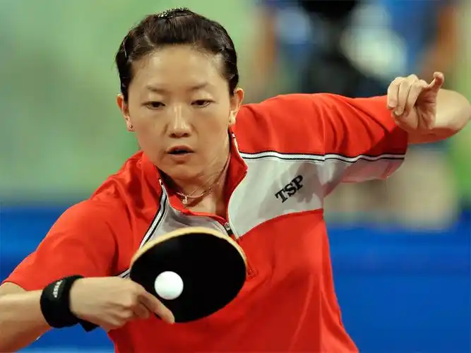 新加坡乒乓球协会27日宣布,该国乒乓球女队主力之一李佳薇将