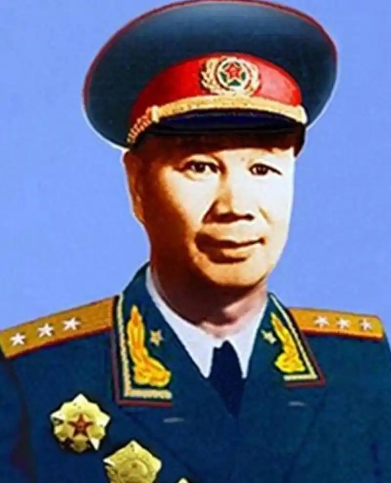 赫赫有名的秦基伟将军,虽是一位智勇双全的战将,而