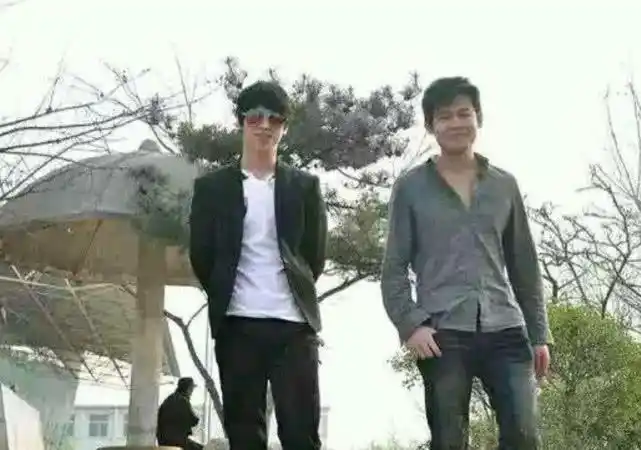 lol解说界型男小智已成一哥,但谁还记得那个曾"灭神"的男人