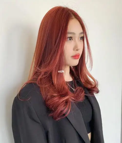 走在路上的回头率超高!如果以前漂过头发染红色就 直接染