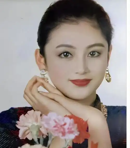 她被誉为"大陆第一美女",大导演陈凯歌的妻子,气质让人羡慕|陈红|电影