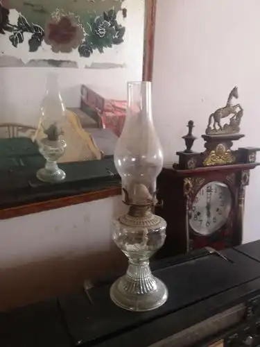 洋油灯,小时候真用过烧煤油!