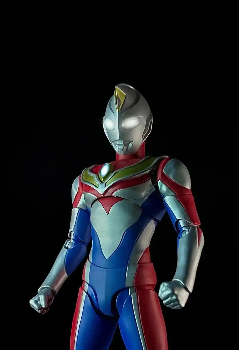 飞鸟信饰演飞鸟信.#万代 #戴拿奥特曼 #奥特曼 #真骨雕# - 抖音