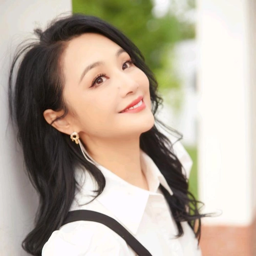 万粉号单场带货754w这个直播黑马带来哪些新玩法一周直播快报