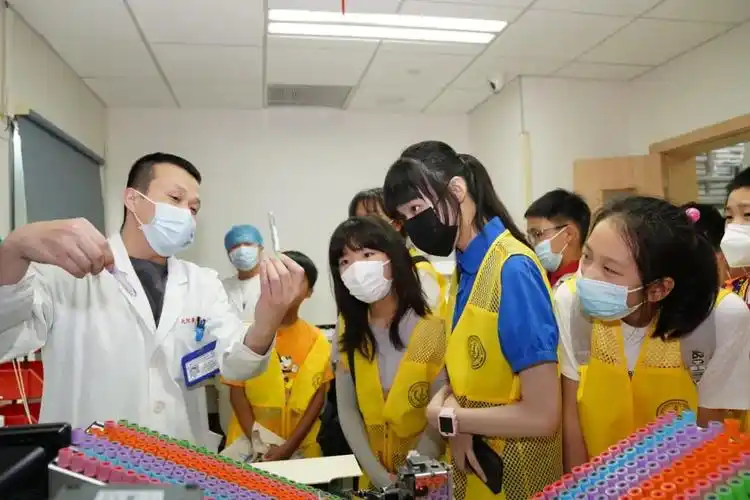 【"医"线动态】"医"路"童"行,九院黄浦分院开展第一届"小小医生职业