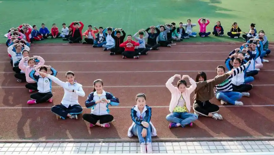 春光正好,不负昭华,成长不延期――翰文学校学生成长记录(中学部) -