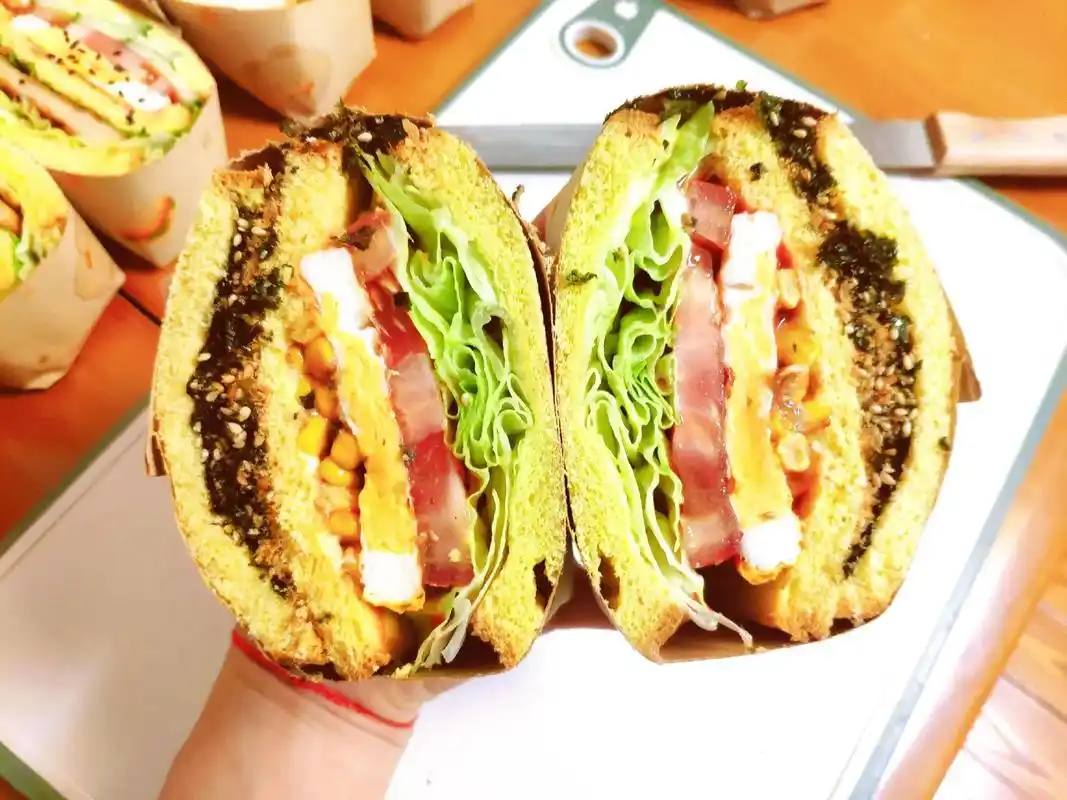 欧欧手工三明治.今天傍晚的订单,做出了个小清新,也是有始以来 - 抖音