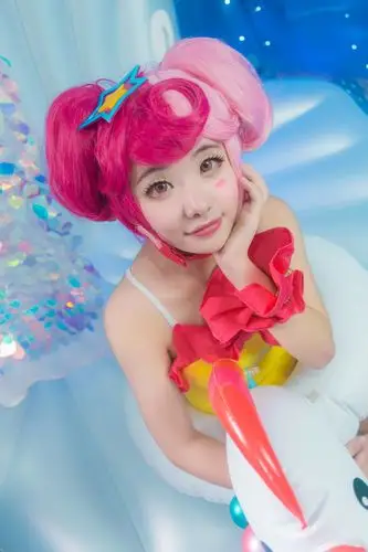 王者荣耀小乔缤纷独角兽cos花会枯萎爱用不凋零