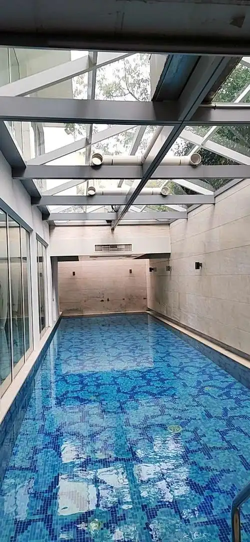 室内游泳池