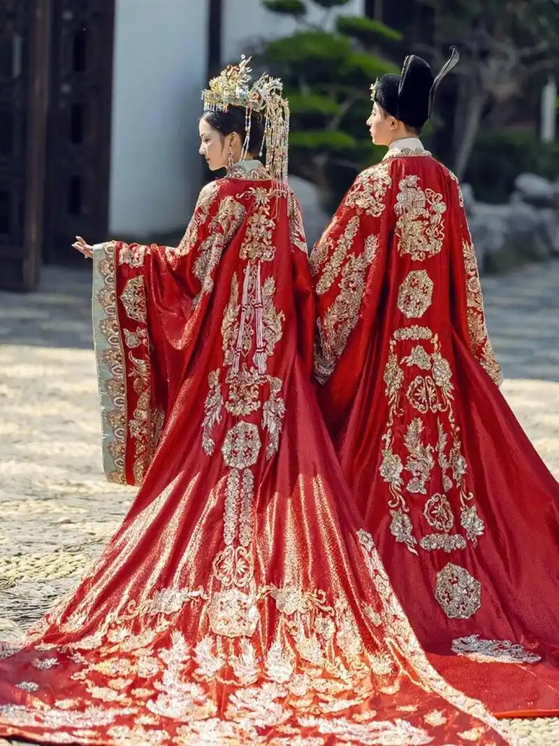 呼和浩特凤冠霞帔绝美唐制婚服  亲爱的小仙女们,今