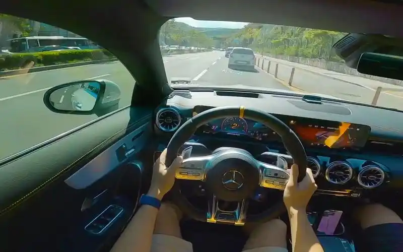 「第一视角」- 奔驰cla 45 s amg 第一人称白天驾驶