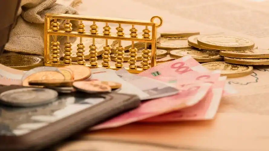 金光闪闪的货币图片