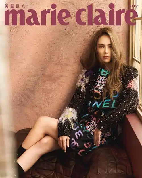 查看更多高清图片昆凌身着全新chanel早春度假系列登上杂志封面,展现