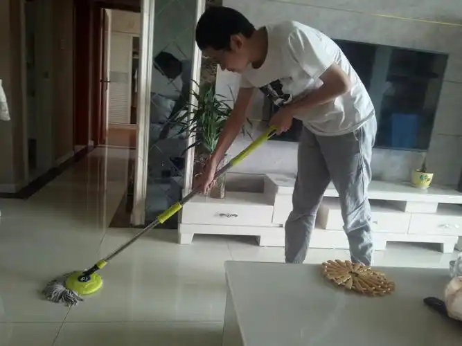 帮妈妈打扫家里的卫生